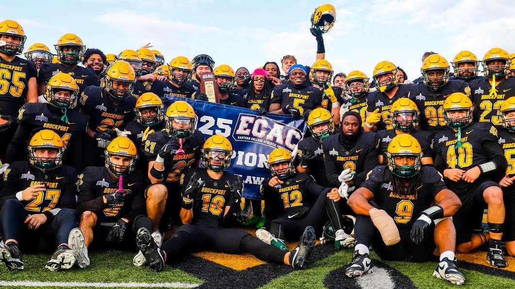 Brockport Dominates in Robert M. "Scotty" Whitelaw Bowl Victory Over Geneva